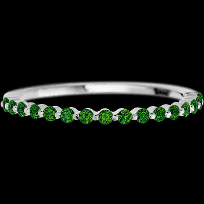 14K White Gold band with 15 Round Green Diamond having TCW-.22