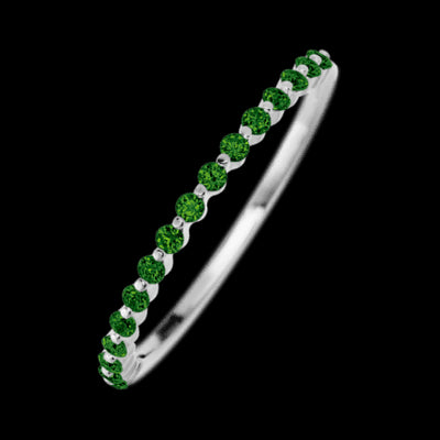 14K White Gold band with 15 Round Green Diamond having TCW-.22