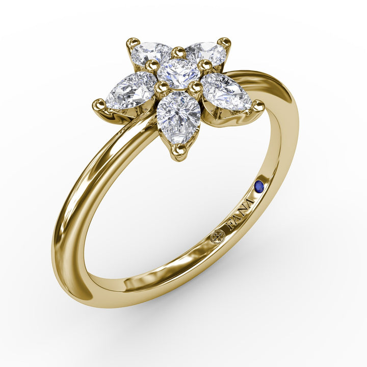 Catalina Diamond Star Ring