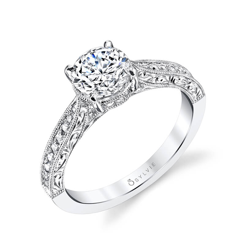 Envie - Hand Engraved Round Engagement Ring