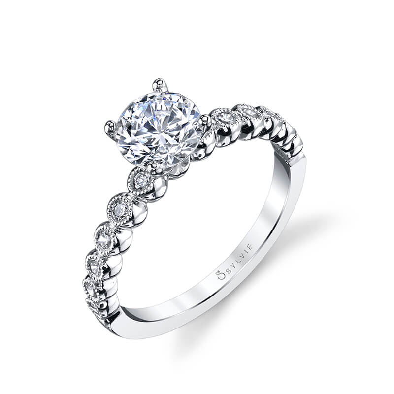 Davet - Round Solitaire Engagement Ring