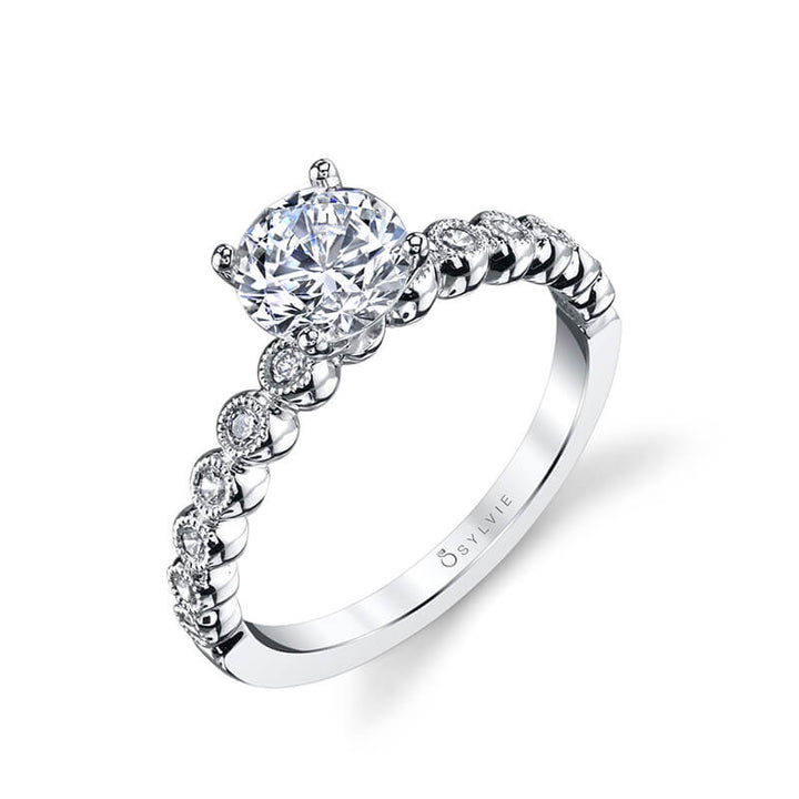 Davet - Round Solitaire Engagement Ring