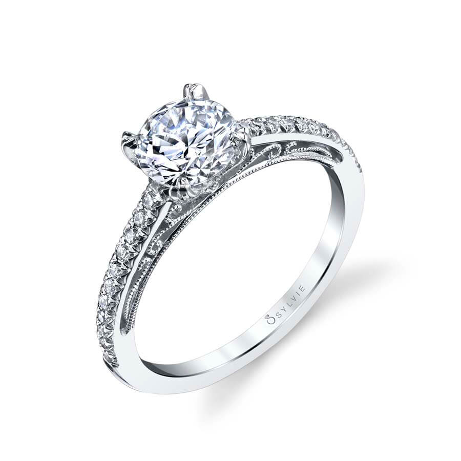 Round Cut Classic Solitaire Engagement Ring - Amorette