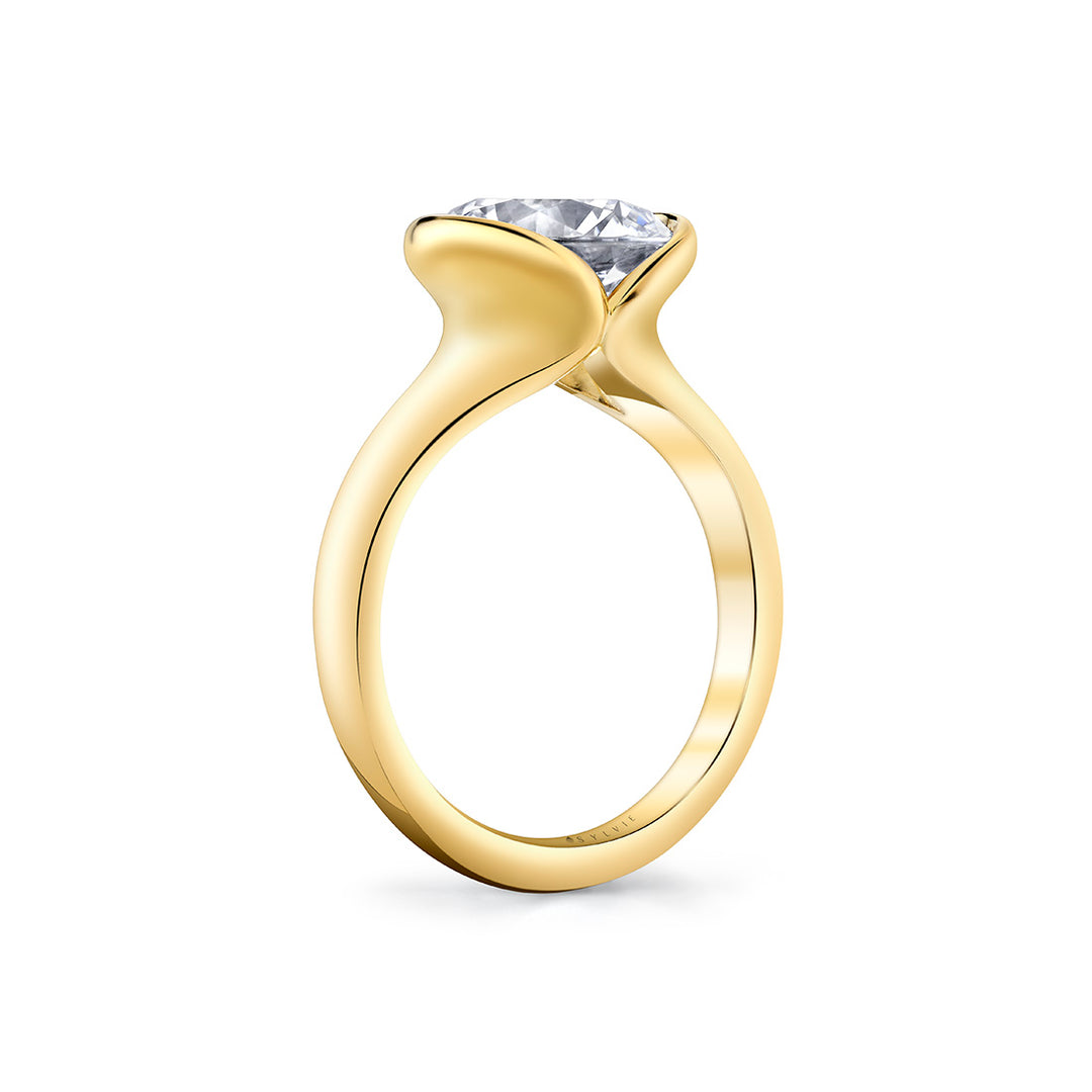 Shell Auranova Solitaire Engagement Ring - Liora