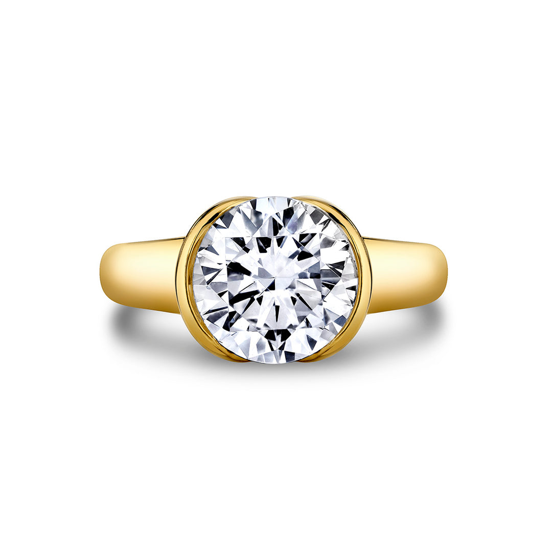 Shell Auranova Solitaire Engagement Ring - Liora