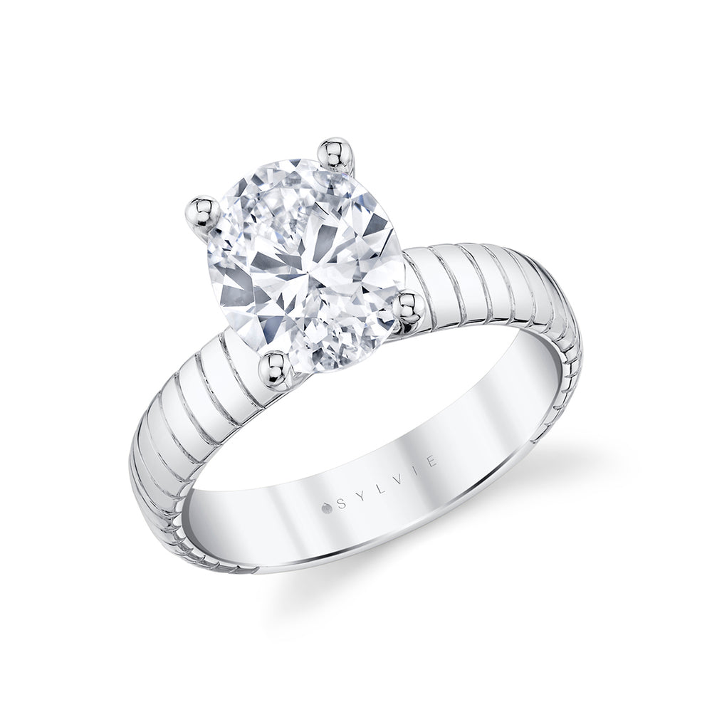 Auravie Engraved Solitaire Engagement Ring - Marin