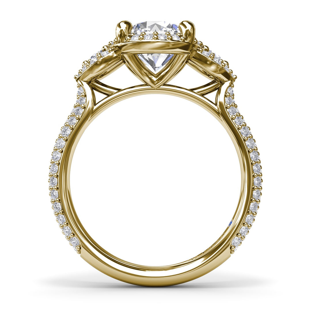 Full Halo Diamond Pavï¿½ Engagement Ring