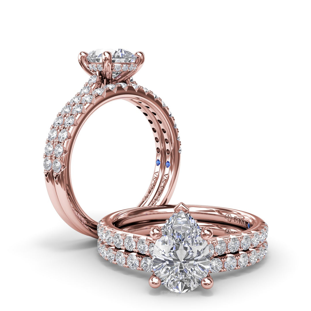 Classic Pear Solitaire With Hidden Halo