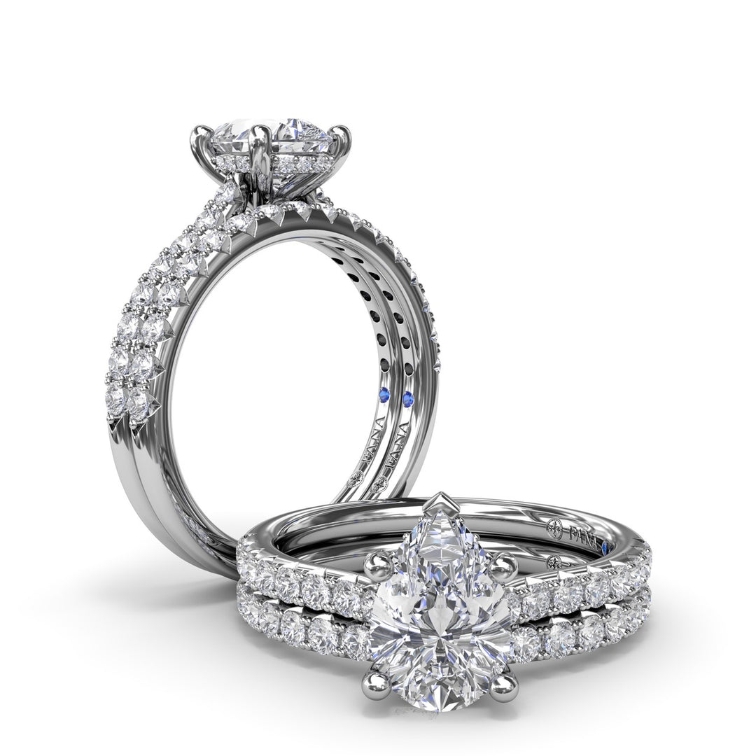 Classic Pear Solitaire With Hidden Halo