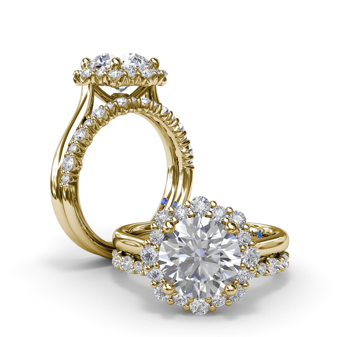 Graduated Halo Diamond Engagement Ring