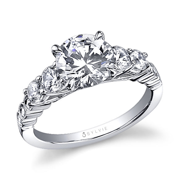 Glamorous Solitaire Engagement Ring