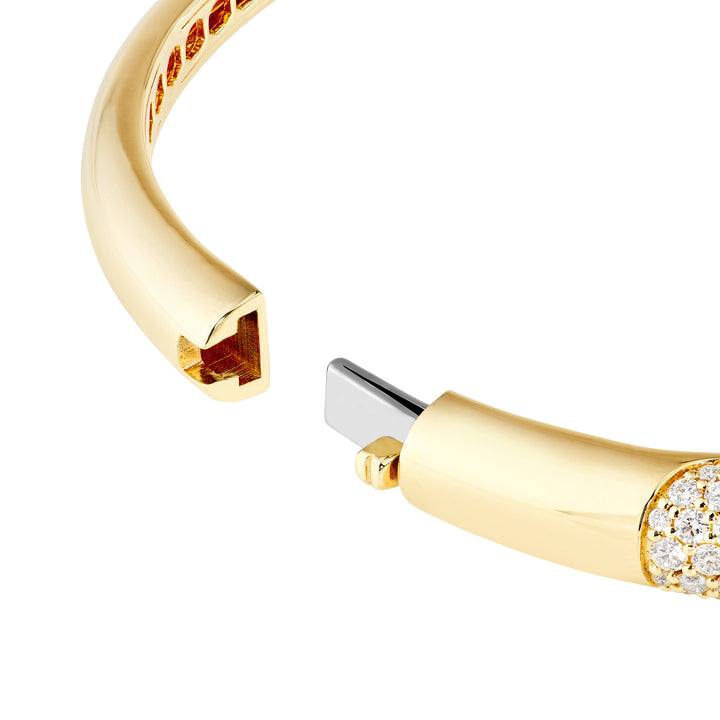Diamond Pave Bangle (5-1/5tcw)