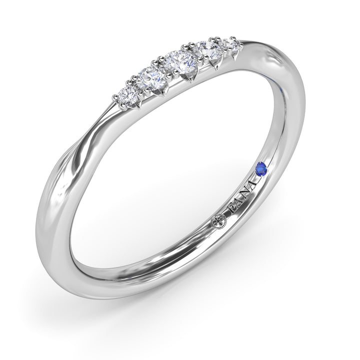 Pinched Diamond Band