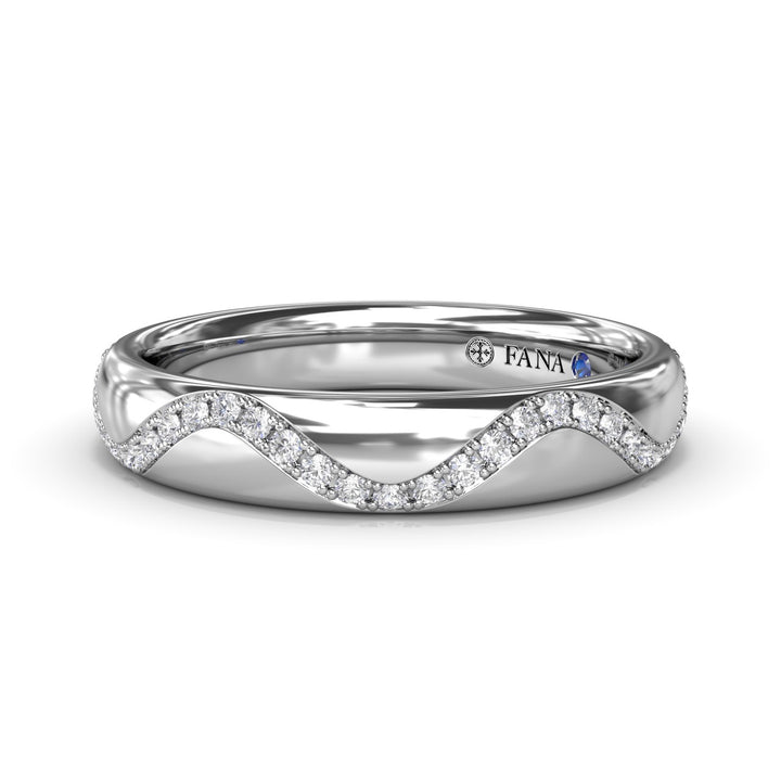 Modern Pav? Diamond Band